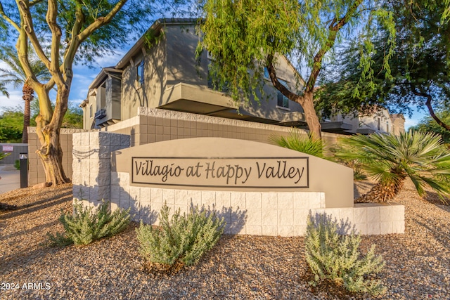 view of community / neighborhood sign