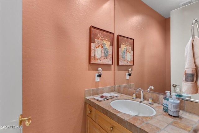 9432 N Longfeather, Fountain Hills, AZ 85268 - bathroom featuring vanity