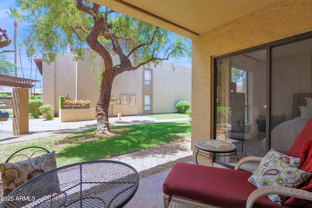 8651 E Royal Palm Rd Unit 121, Scottsdale, AZ 85258 - view of patio / terrace