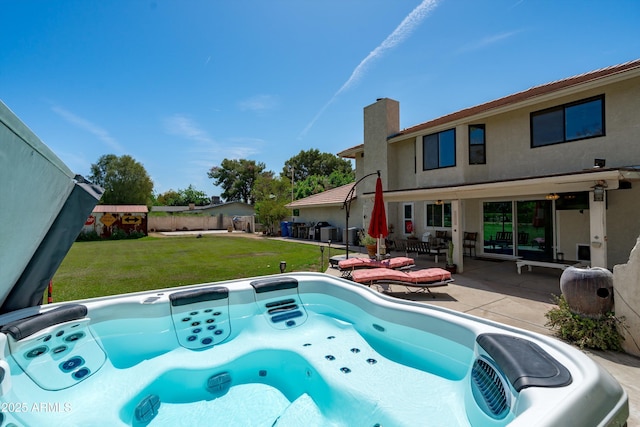 10532 W Catalina Dr, Avondale, AZ 85392 - view of swimming pool featuring a patio and a hot tub