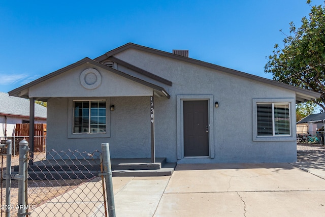 view of front of house