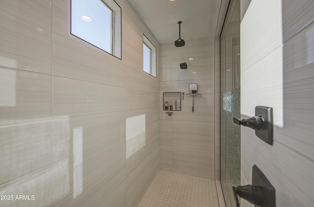 12806 W Mclellan Rd, Glendale, AZ 85307 - bathroom with a tile shower
