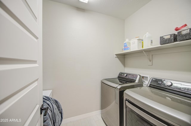12806 W Mclellan Rd, Glendale, AZ 85307 - laundry area with washer and dryer and baseboards