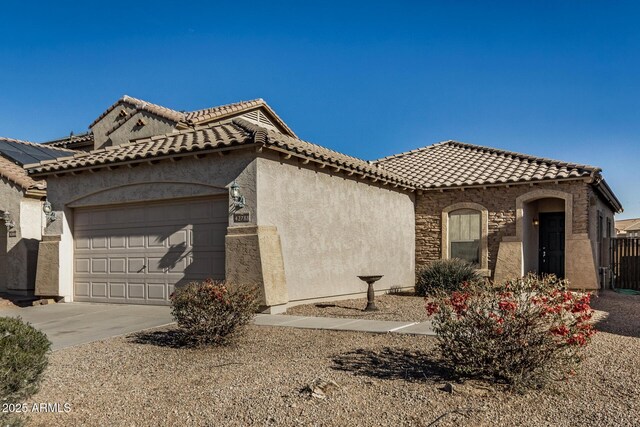 view of front of house featuring a garage