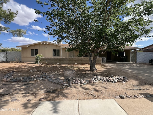 2564 Mockingbird Dr, Sierra Vista, AZ 85635 - view of front facade with board and batten siding