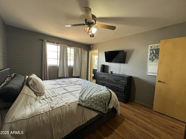 2564 Mockingbird Dr, Sierra Vista, AZ 85635 - bedroom featuring wood finished floors, baseboards, and a ceiling fan