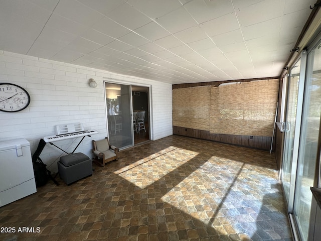 2564 Mockingbird Dr, Sierra Vista, AZ 85635 - view of unfurnished sunroom