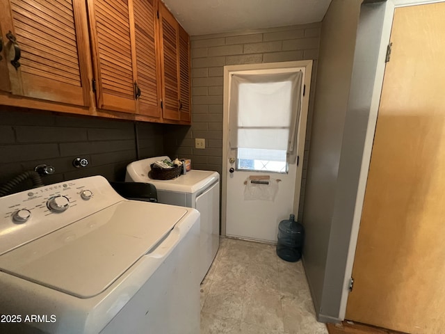 2564 Mockingbird Dr, Sierra Vista, AZ 85635 - laundry room with washing machine and dryer and cabinet space