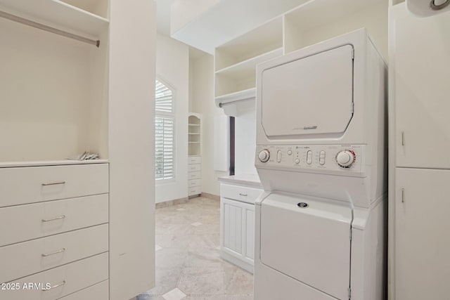 1330 N 40th St Unit 1, Mesa, AZ 85205 - laundry room with stacked washer and clothes dryer