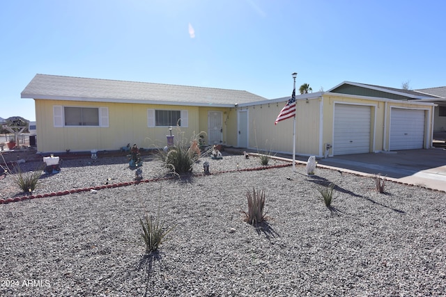 view of front facade with a garage