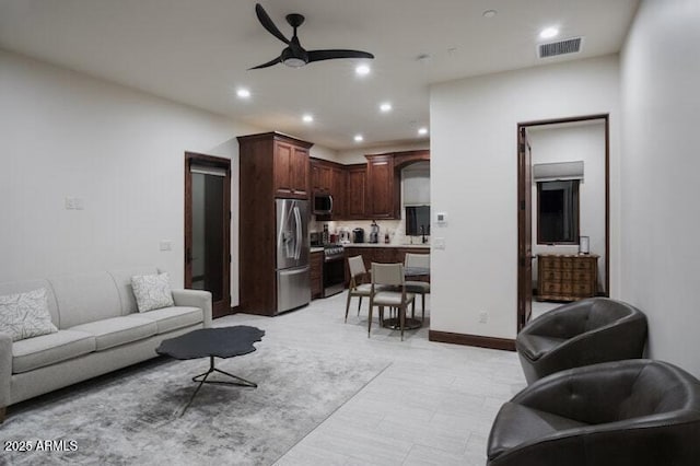 26285 N 89th St, Scottsdale, AZ 85255 - living area featuring ceiling fan and recessed lighting