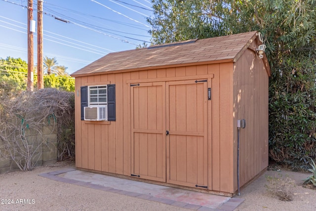 view of outbuilding