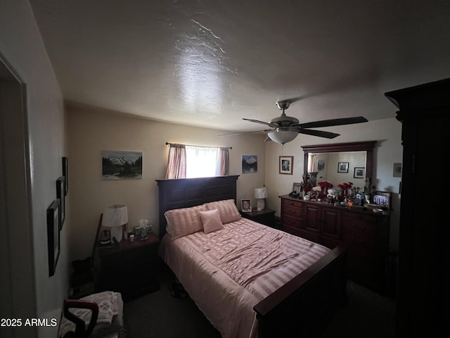 bedroom featuring ceiling fan