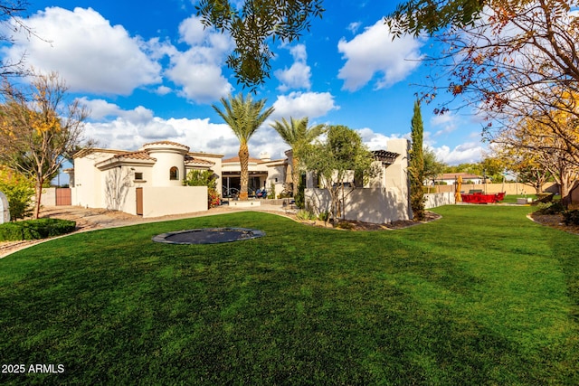 view of front of property with a front lawn