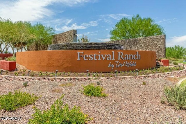 view of community / neighborhood sign