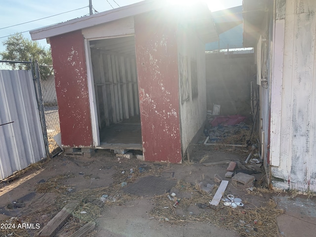 1202 S 14th St, Phoenix, AZ 85034 - view of outdoor structure featuring fence