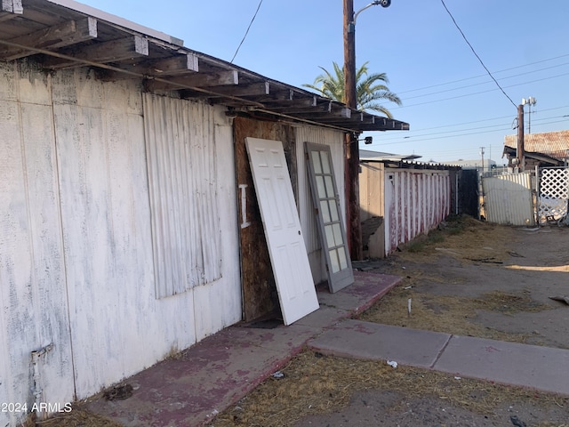1202 S 14th St, Phoenix, AZ 85034 - view of outdoor structure featuring fence