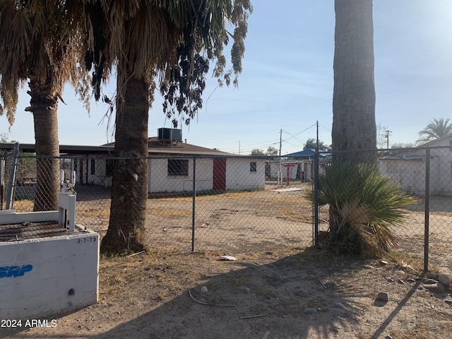 1202 S 14th St, Phoenix, AZ 85034 - view of yard with fence and central air condition unit