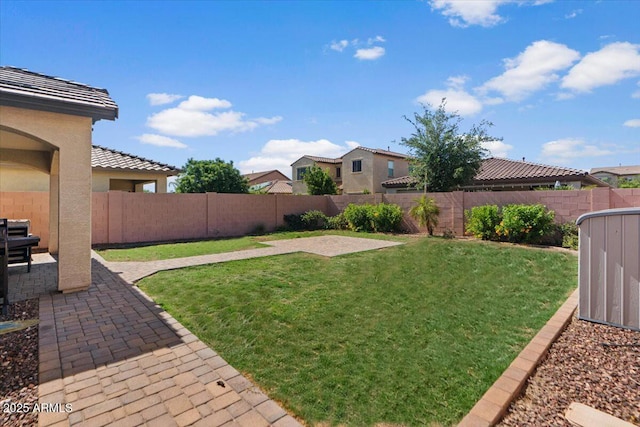 3936 E Narrowleaf Dr, Gilbert, AZ 85298 - view of yard featuring a patio area and a residential view