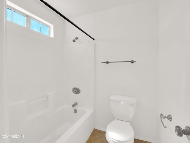 13620 N 82nd Ln, Peoria, AZ 85381 - full bathroom featuring toilet, washtub / shower combination, and baseboards