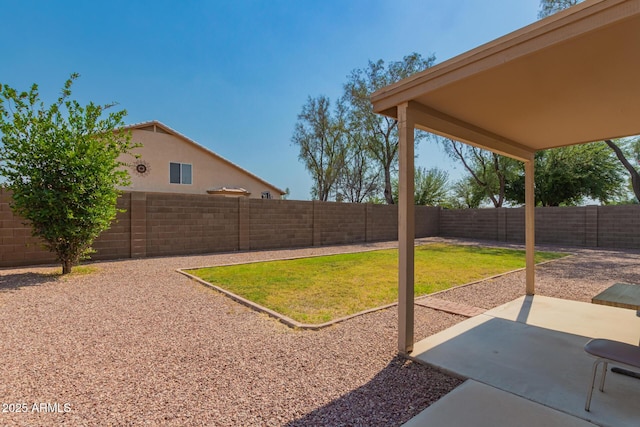 view of yard with a patio