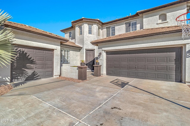 view of front facade featuring a garage