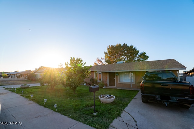 view of front of house with a front yard