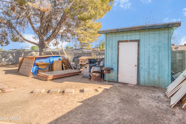 view of outbuilding