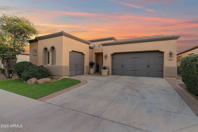 view of front facade featuring a garage