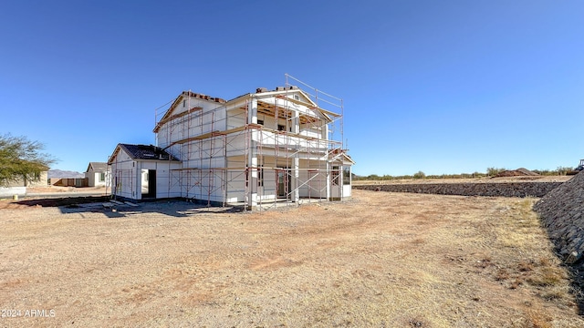 exterior space featuring a balcony