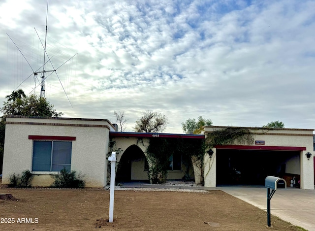 view of front facade with a garage