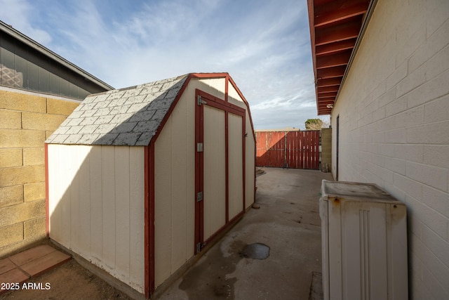 view of outbuilding