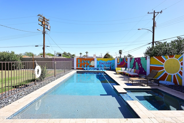 view of swimming pool