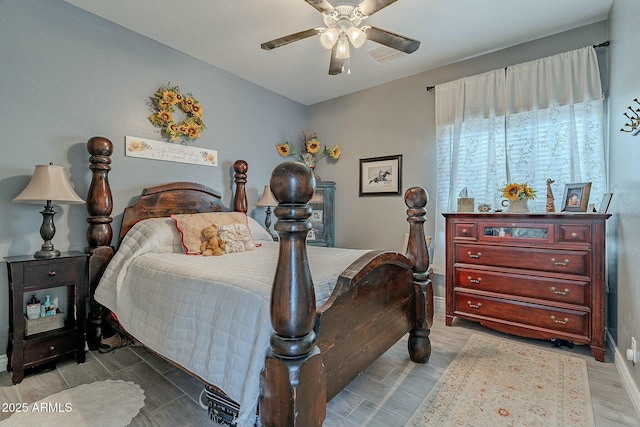 bedroom featuring ceiling fan