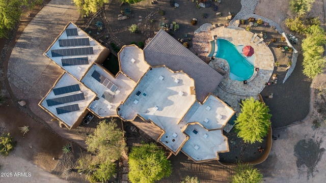 drone / aerial view of a pool