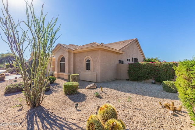 view of front of property