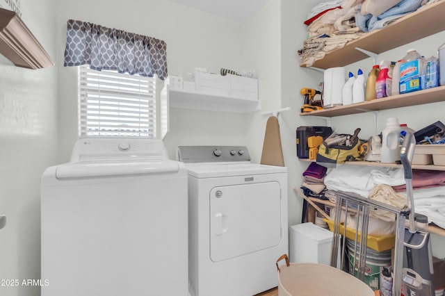 3029 E Patrick St, Gilbert, AZ 85295 - laundry area featuring washing machine and dryer