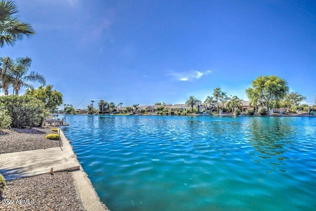 694 W Beechnut Dr, Chandler, AZ 85248 - water view