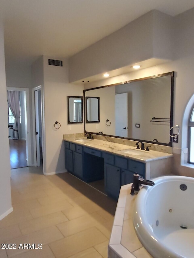 694 W Beechnut Dr, Chandler, AZ 85248 - full bath featuring a jetted tub and double vanity