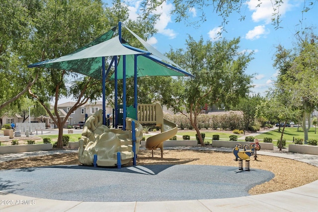 2313 E Hidalgo Ave, Phoenix, AZ 85040 - view of community playground
