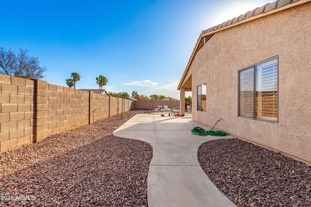 view of yard with a patio