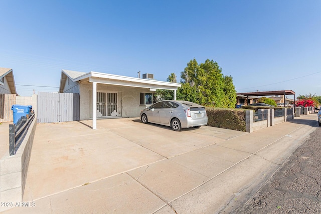 view of front of property