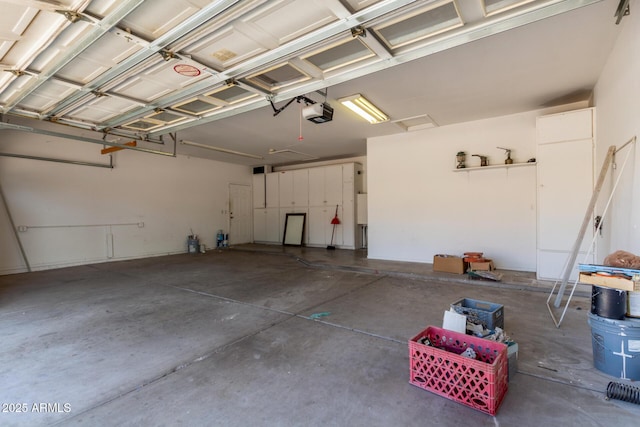 871 W Mesquite St, Gilbert, AZ 85233 - garage with a garage door opener