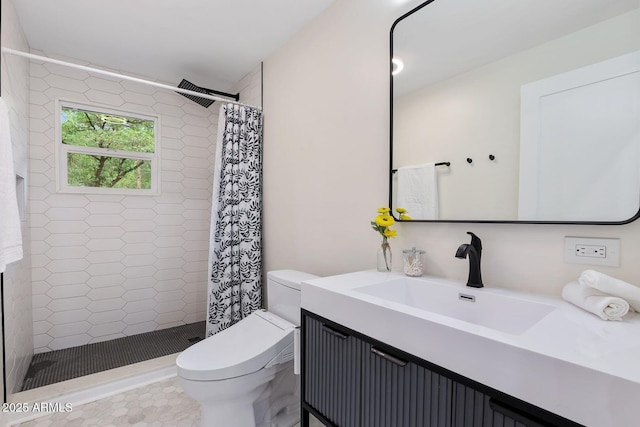 3674 N Navajo Dr, Pine, AZ 85544 - full bathroom featuring toilet, vanity, and tiled shower