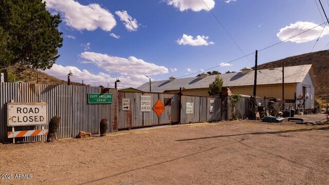 14 Black Knob Vw, Bisbee, AZ 85603 - view of yard featuring fence