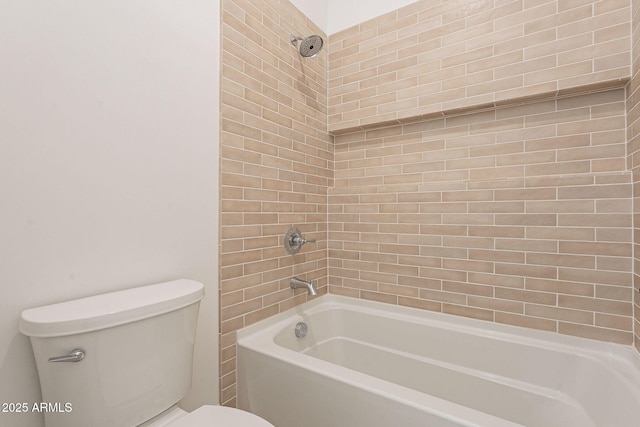 full bathroom featuring toilet and bathtub / shower combination