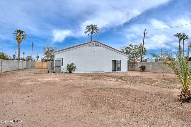 garage with fence