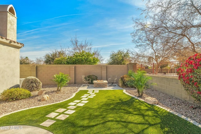 891 W Palo Brea Dr, Litchfield Park, AZ 85340 - view of yard with a patio area and a fenced backyard