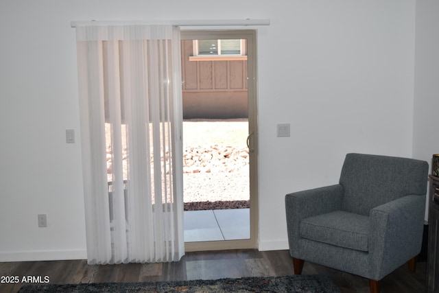 206 S Thunder Mtn, Payson, AZ 85541 - entryway with wood finished floors and baseboards