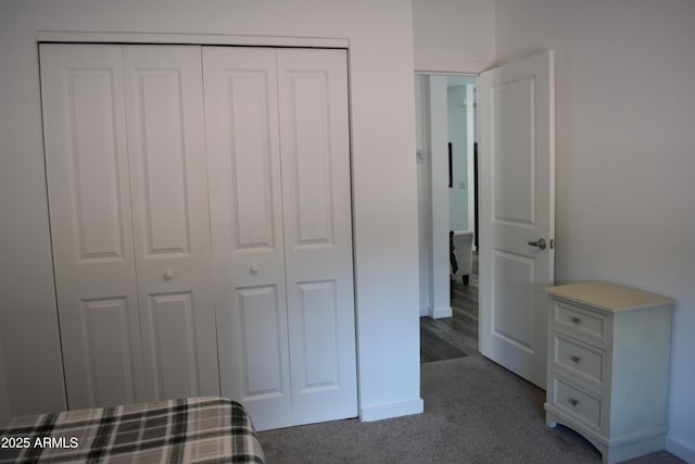 206 S Thunder Mtn, Payson, AZ 85541 - unfurnished bedroom with a closet, dark carpet, and baseboards